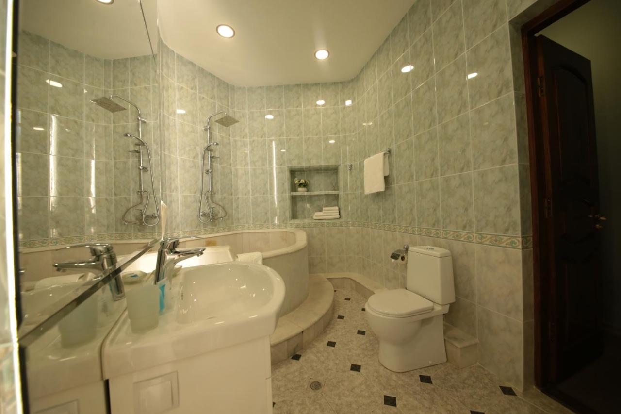 Stay Boutique Hotel Тбилиси Екстериор снимка