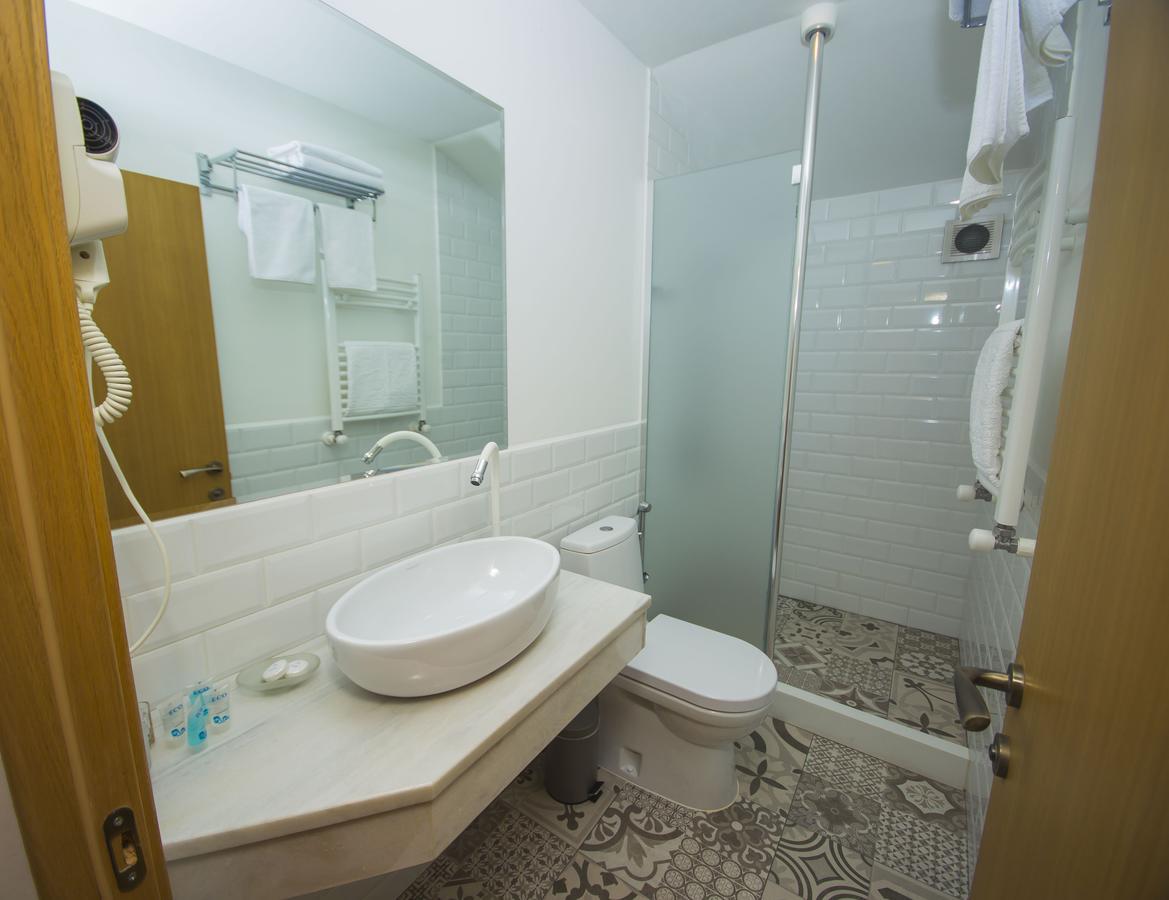 Stay Boutique Hotel Тбилиси Екстериор снимка