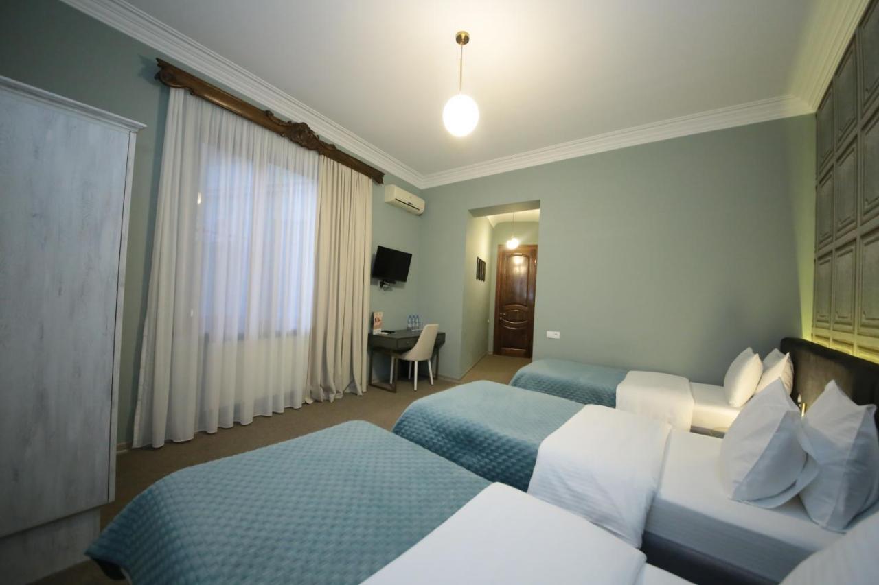 Stay Boutique Hotel Тбилиси Екстериор снимка