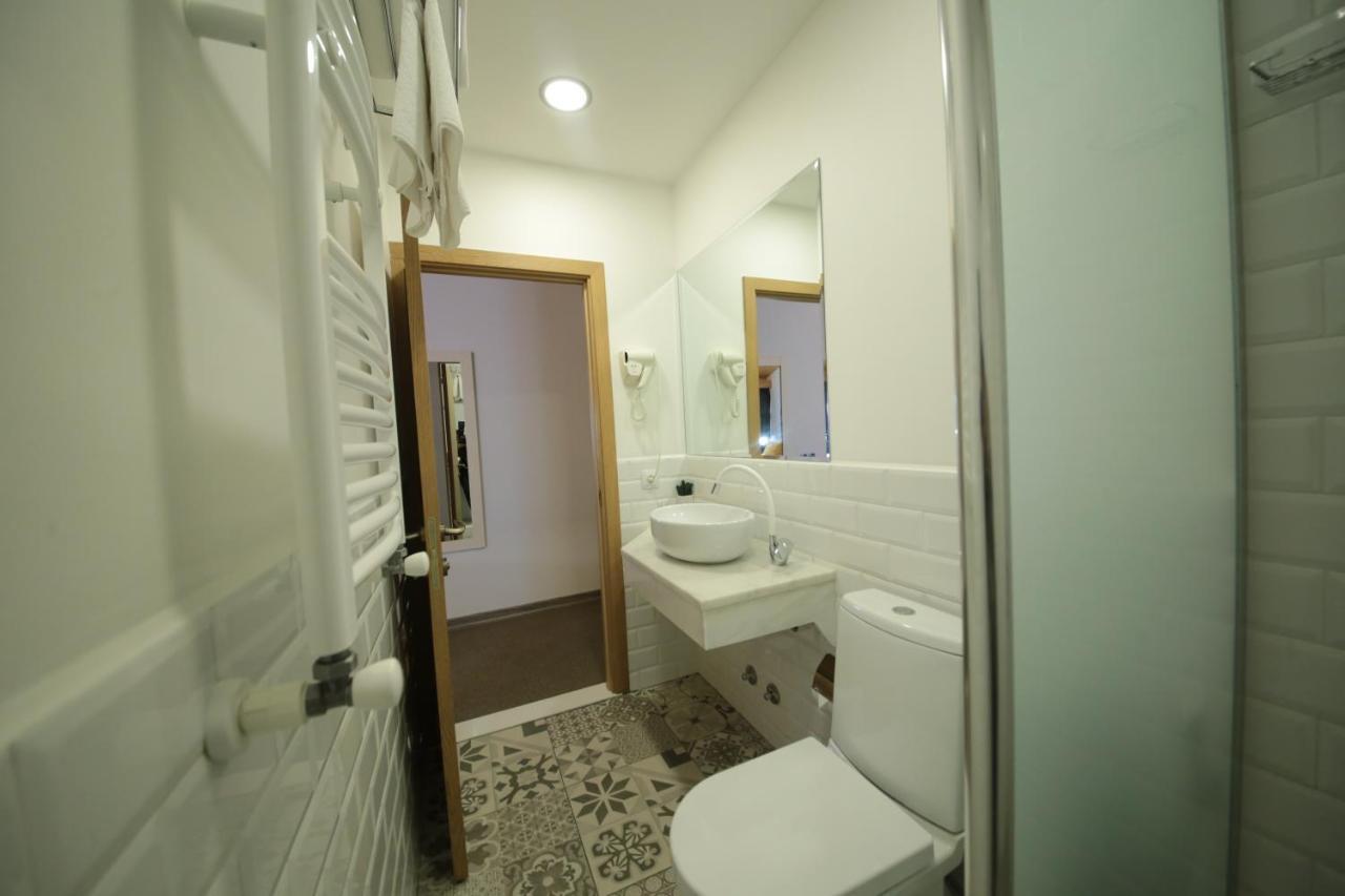 Stay Boutique Hotel Тбилиси Екстериор снимка